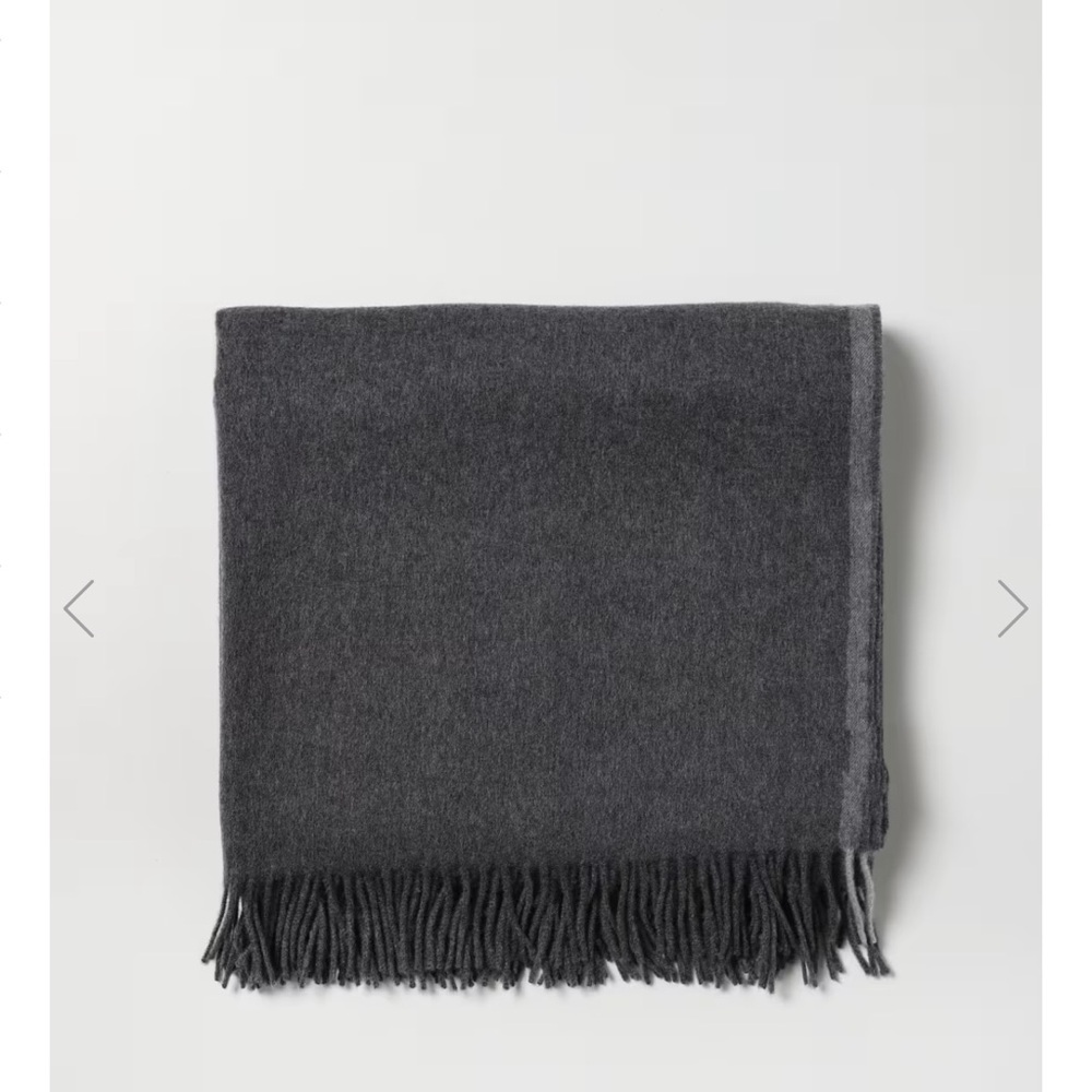 Brunello Cuccinelli Cashmere Grey Shawl /Blanket - Picture 2 of 6